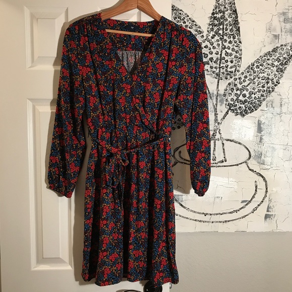 GAP Dresses & Skirts - Gap long-sleeved floral dress